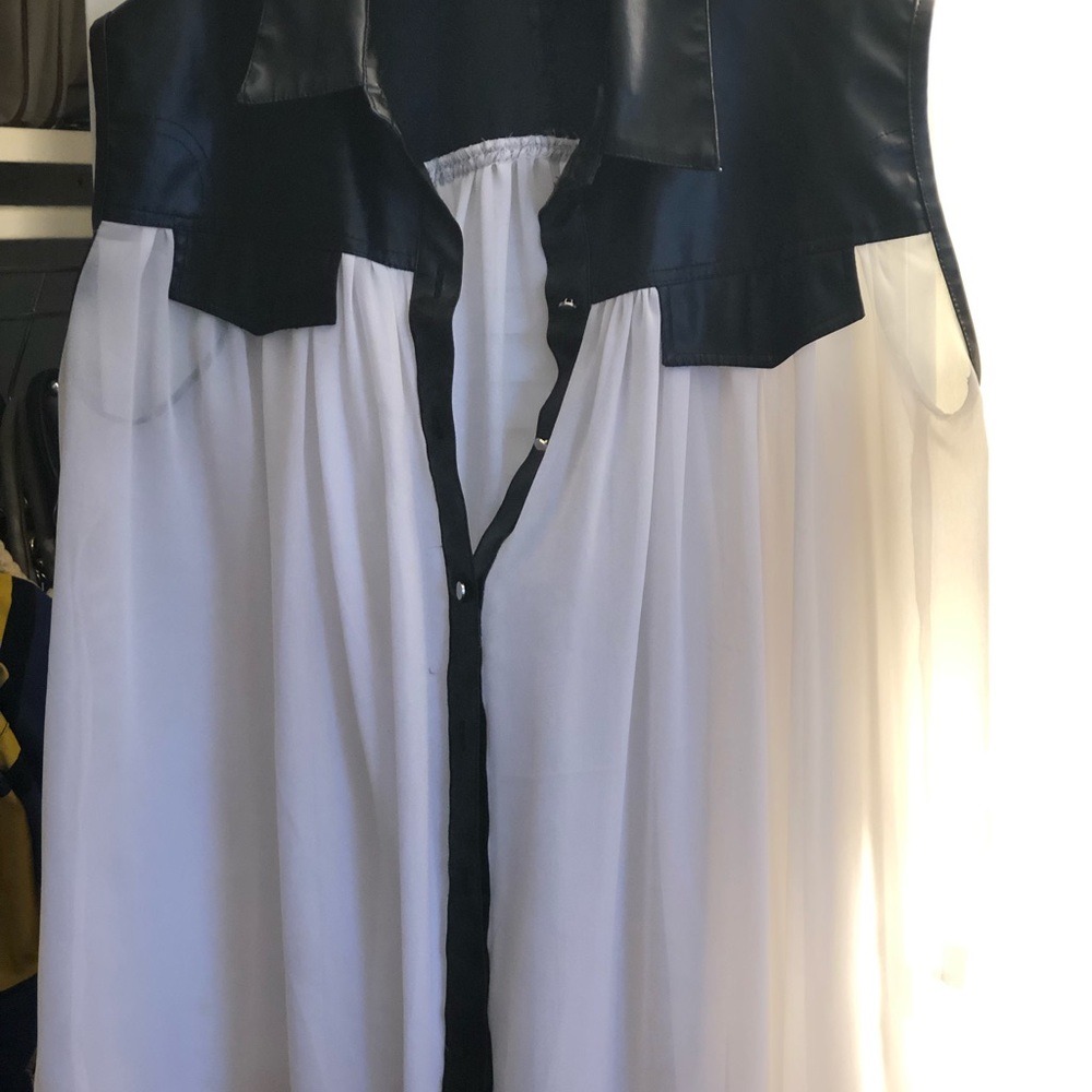 Black & White Top